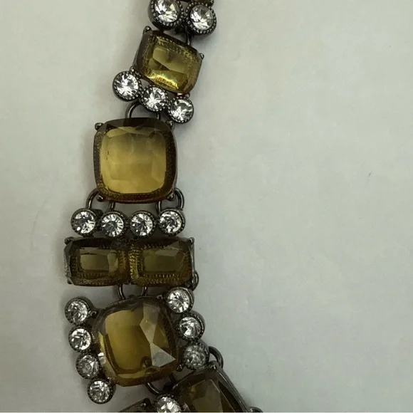 Crown Trifari Green Lucite Necklace - Picture 3 of 5